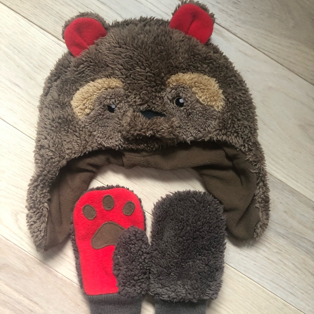Baby Gap Bear hat and mittens size M/L